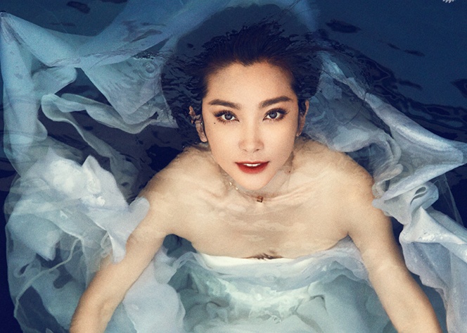 Ly Bang Bang dep tuyet tran trong bo anh duoi nuoc hinh anh