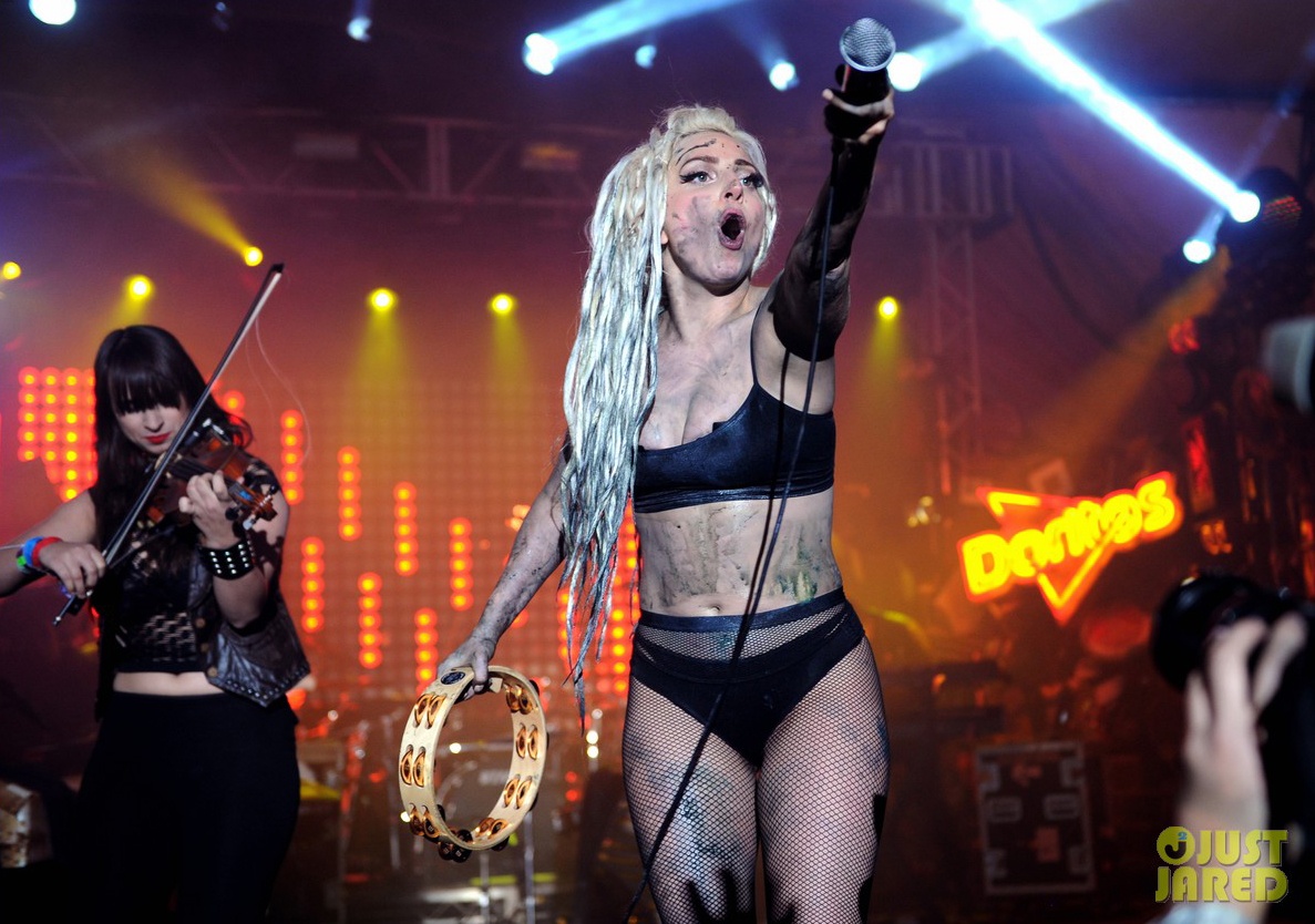 Swine - Lady Gaga (SXSW 2014) hinh anh