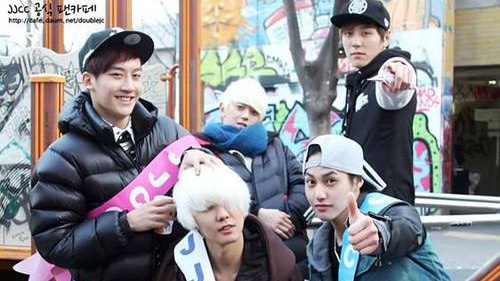 Teaser MV Everyone Is Like This At First - JJCC hinh anh