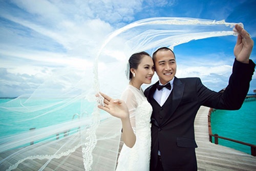 Muon kieu tan huong tuan trang mat lang man cua sao Viet hinh anh