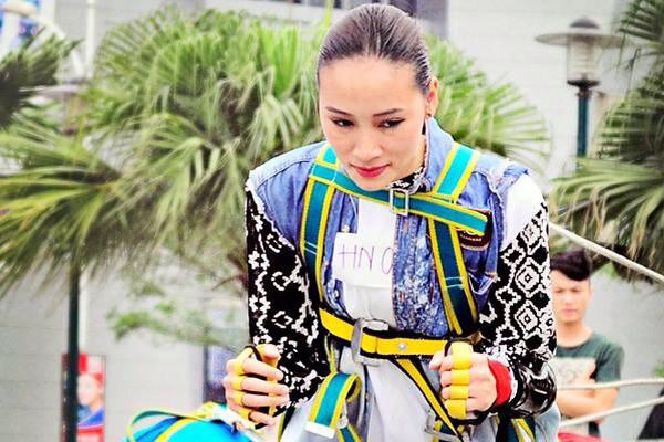 Trang Khieu, Huong Thao do mo hoi o Cuoc dua ky thu hinh anh