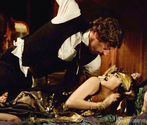 Magic - Chris Martin hinh anh