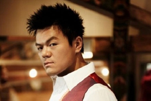 Dat len ban can 3 dai gia Kpop hinh anh