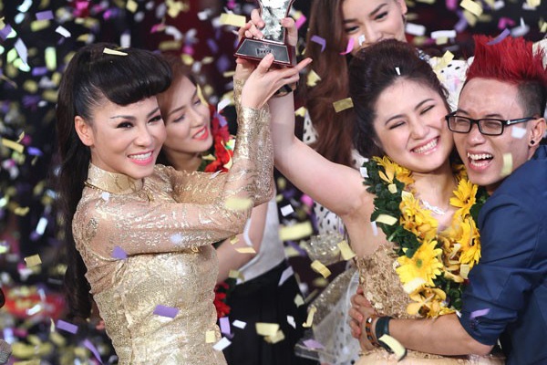 Huong Tram: 'Thu Minh nhu nguoi me thu hai' hinh anh