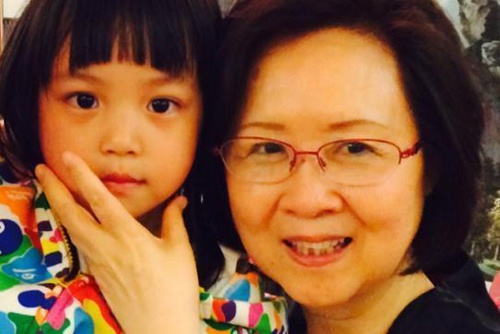 Me con Trieu Vy tham Quynh Dao hinh anh