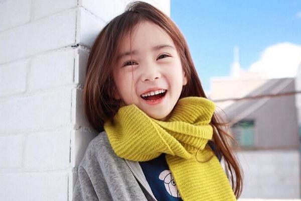Nguoi mau 7 tuoi xu Han gay sot Trung Quoc hinh anh