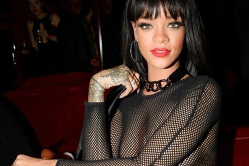 Nhung bo vay gay tranh cai cua Rihanna hinh anh