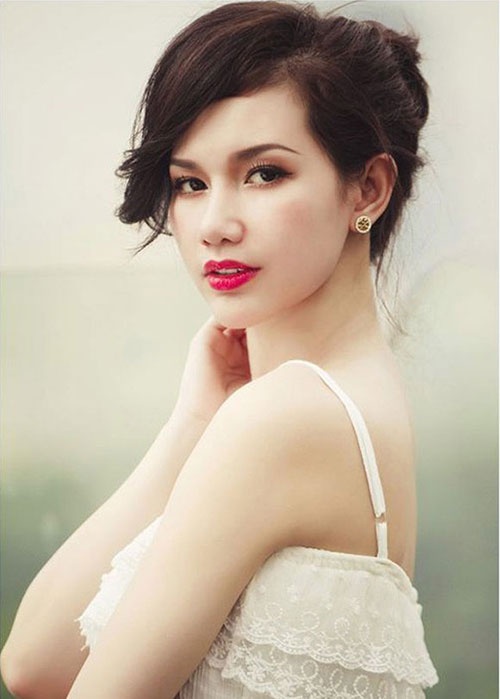 Quỳnh Chi lên xe hoa khá sớm.