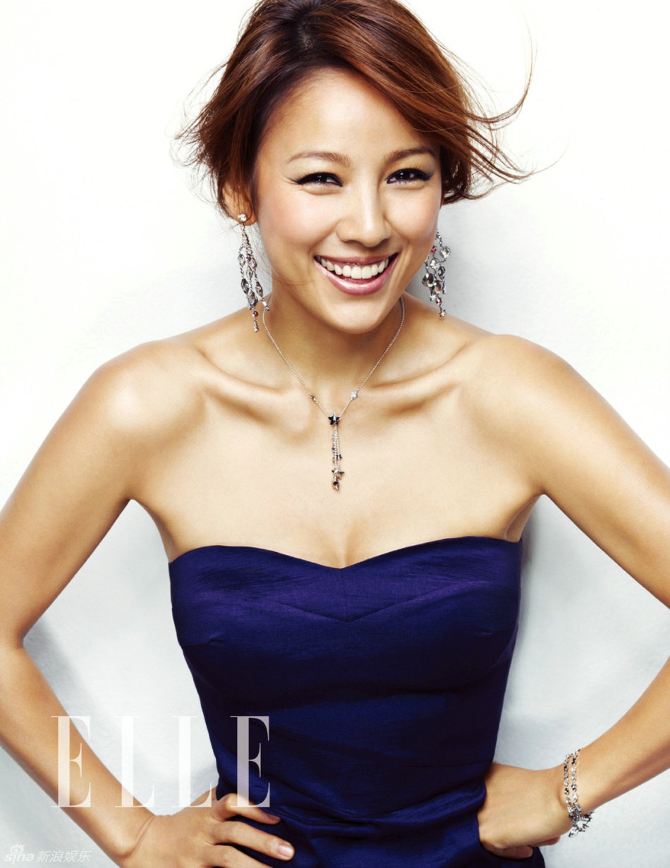 Lee Hyori duoc fan tang... rung nhan sinh nhat hinh anh