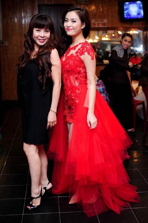 Hoàng Thùy Linh hạnh phúc khi luôn được mẹ chăm sóc. Chính mẹ đã là người giúp cho Hoàng Thùy Linh vượt qua được 