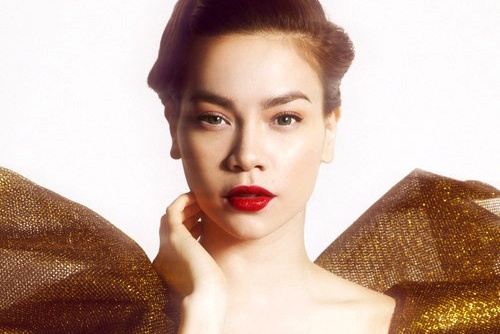 Style an mac hop hon khan gia cua 4 nu giam khao Viet hinh anh