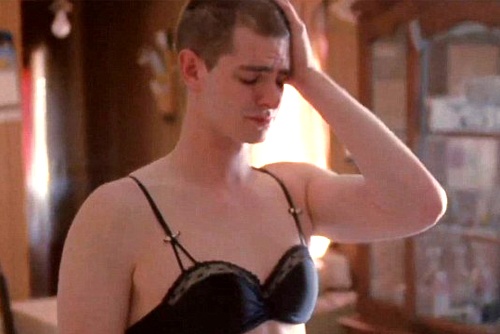 'Nguoi nhen' gia gai gay tranh cai hinh anh