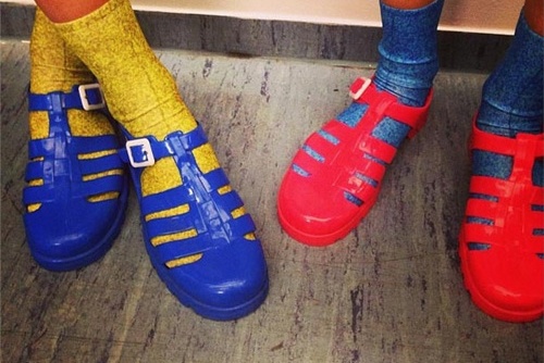 Jelly sandal: Khi thu do re tien thanh hang hot hinh anh