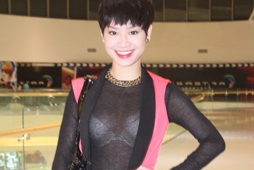 Loi canh bao tu chiec ao 'mac nhu khong' cua chi em hinh anh