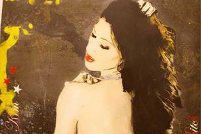 Kim sieu vong ba duoc chong tang anh nude lam qua cuoi hinh anh