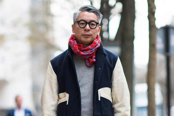 Nguoi dan ong phong cach nhat chau A hinh anh