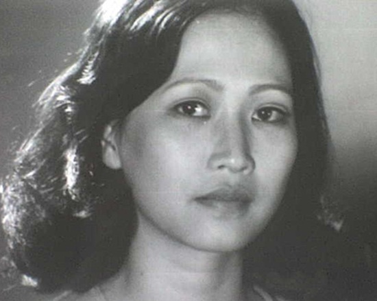 Gương mặt trái xoan hiền lành và giọng nói Hà Nội chuẩn mực, thanh nhã. Đó là những ấn tượng đẹp, dễ chịu khi tiếp xúc với nghệ sĩ nhân dân Như Quỳnh. Như Quỳnh luôn được xem là “biểu tượng” của vẻ đẹp và cốt cách của con người Tràng An