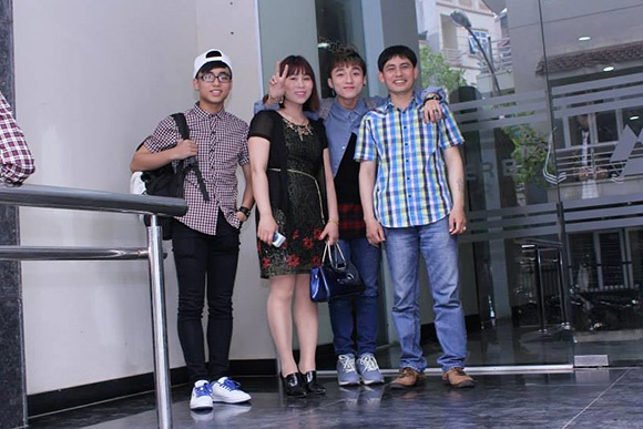 Cả nhà thường xuyên góp mặt trong các buổi offline của Sơn Tùng