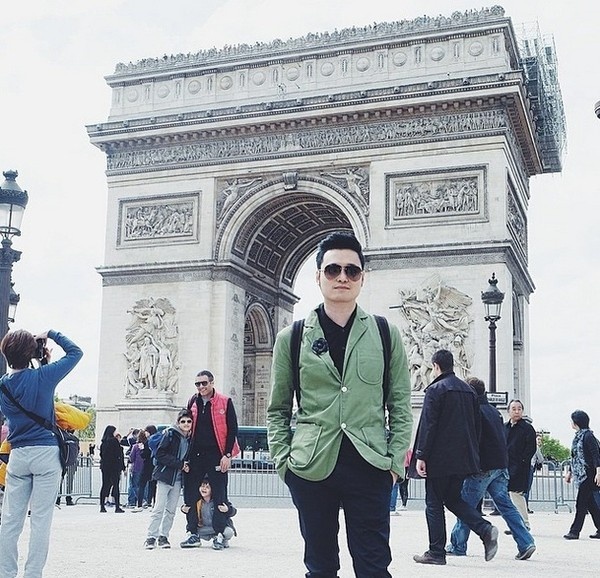 Những năm gần đây, Quang Vinh hầu như biến mất tăm khỏi showbiz mà thay vào đó là một mình đi du lịch khắp nơi. Cuộc sống nhẹ nhàng và hầu như không có thị phi mà người ta còn thấy Quang Vinh tự lập, trưởng thành hơn thời còn là 