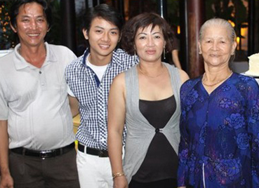 Me Hoai Lam ke co duyen con trai duoc Hoai Linh nhan nuoi hinh anh