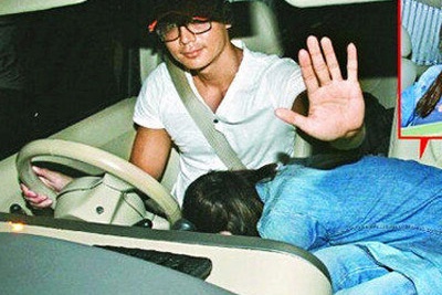 Sao Hoa ngu bi dinh be boi 'may mua' noi cong cong hinh anh