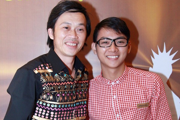Hoai Linh, Thanh Thao nhan con nuoi gay xon xao showbiz hinh anh