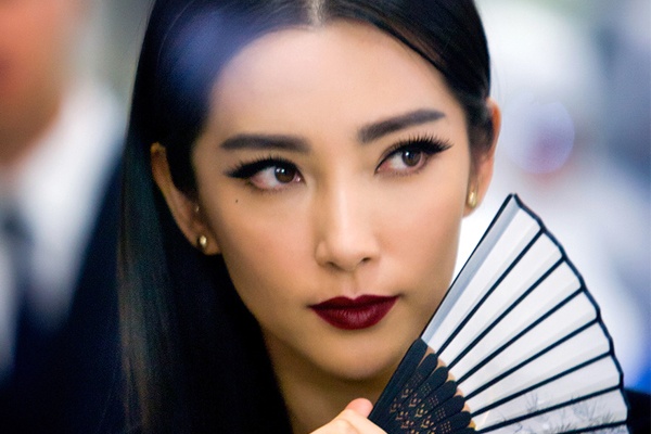 Ly Bang Bang hoc tieng Anh tu dao dien Michael Bay hinh anh