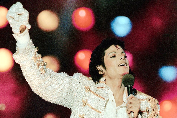 Nhung khoanh khac thoi trang an tuong cua Michael Jackson hinh anh