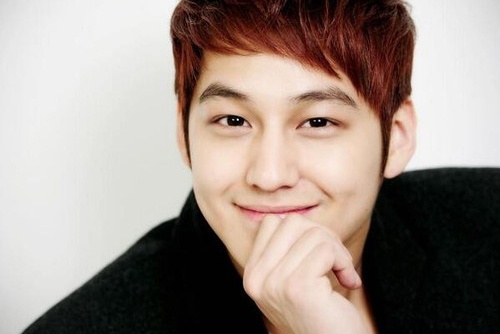 5 bat mi thu vi ve Kim Bum hinh anh