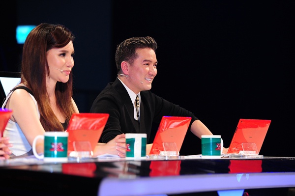 ... sang cả Nhân tố bí ẩn