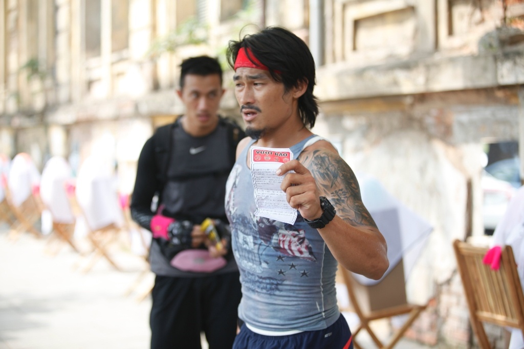 Một Long Điền nóng tính nhưng rất nhanh trí và khéo léo ở tập 3.