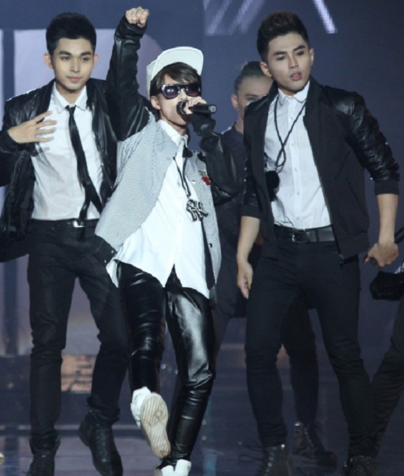 Eenie Meenie & Nobody - Khoi My & 365 Daband hinh anh