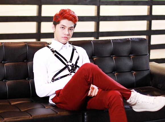  Noo Phước Thịnh thích “làm phi công”.