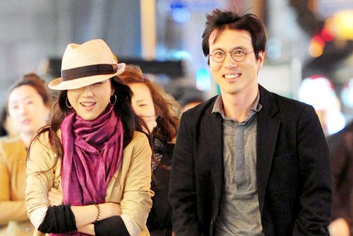 Thang Duy dinh hon voi dao dien Han Quoc hinh anh