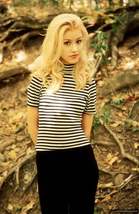 Trước khi nổi tiếng, Christina đã sở hữu vẻ đẹp sắc sảo đáng mơ ước.