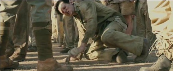 Không chỉ trực tiếp ra tay tra tấn tù nhân, ...