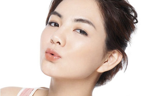 Ella (S.H.E) thich gui anh goi cam cho chong hinh anh