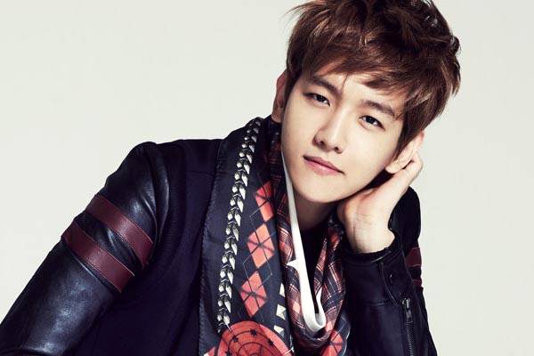 Baek Hyun trai long voi fan ve scandal tinh cam tren blog hinh anh