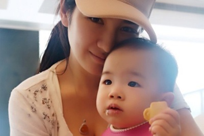 Huynh Dich vui ve ben con gai sau scandal ly hon hinh anh