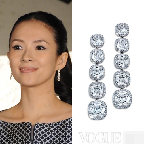 Chương Tử Di với đôi khuyên tai nhỏ xinh không quá phô trương song lại tôn lên nét kiêu kỳ cho cô.