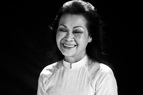 Khanh Ly lan dau tiet lo ve chong con hinh anh