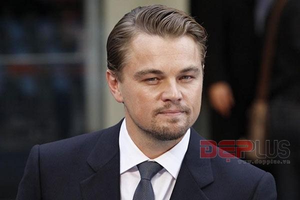 Theo thời gian, vẻ đẹp của Leonardo ngày càng tăng nhờ sức hút từ sự chững chạc của một người đàn ông từng trải và chín chắn và lịch lãm. Thế nhưng không ai có thể ngờ chỉ trong một thời gian rất ngắn, chưa đầy nửa năm, nam diễn viên của “The Wolf of the Wall street” lại có thể xuống sắc nhanh đến vậy.