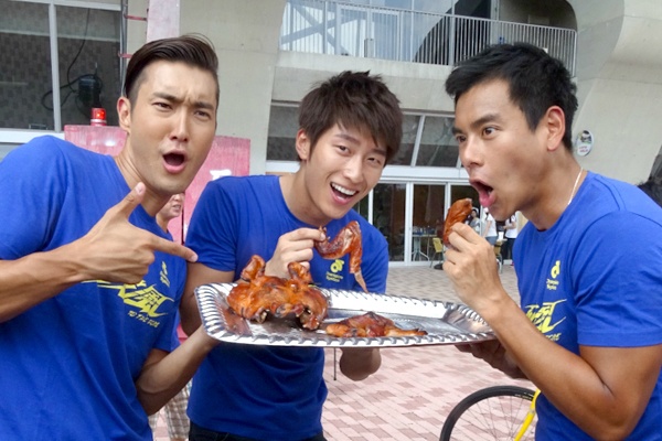 Siwon dap xe 120 km/ngay de tham gia phim Dai Loan hinh anh