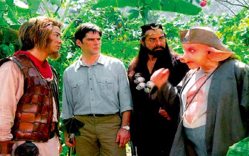 Nhung di ban gay cuoi cua 'Tay du ky' hinh anh