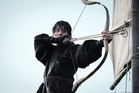 Vừa hiện đại vừa cổ trang, Pirates (Hải tặc) liệu có trở thành vua phòng vé xứ Hàn mùa hè này?