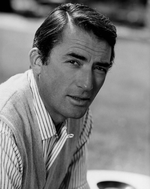 Nam diễn viên Gregory Peck gặp nhiều vận rủi khi con trai ông đã tử tự trước khi bộ phim bấm máy và máy ông của ông bị sét đánh khi đang trên đường tới Anh Quốc.