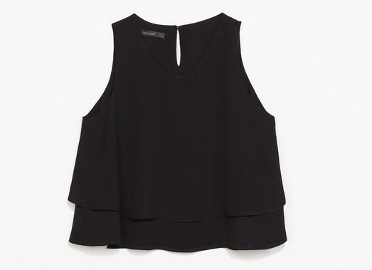 Crop top chắc chắn sẽ là một lựa chọn hay để chiếc quần jeans của bạn thêm hấp dẫn. Chiếc crop top đen với chất vải voan và xếp tầng nhẹ nhàng này của Zara vừa đơn giản, vừa đủ sức khiến chiếc quần jeans bớt đi vẻ nghiêm túc, cổ điển vốn có của mình. Hãy phối chúng với jeans cạp cao, một đôi giày cao gót ankle strap và túi đeo nhỏ nhắn, nhẹ nhàng với quai xích, vậy là đủ để bạn có một vẻ ngoài đơn giản mà sành điệu rồi. Giá của chiếc áo này là 30 euro, tương đương khoảng 900 ngàn VNĐ.