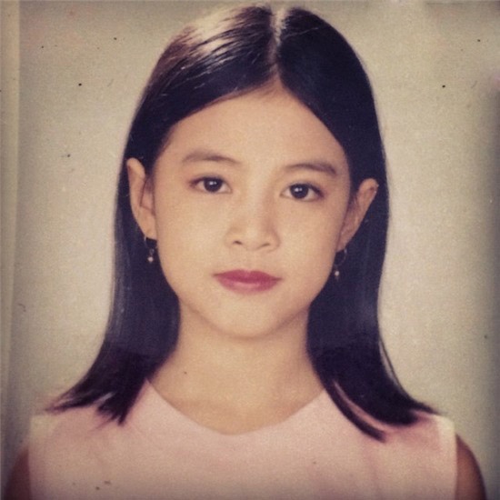 Một bức ảnh thời niên thiếu của Hoàng Thùy Linh được tung lên mạng khiến nhiều người phải xuýt xoa trước nhan sắc hoàn hảo của cô.