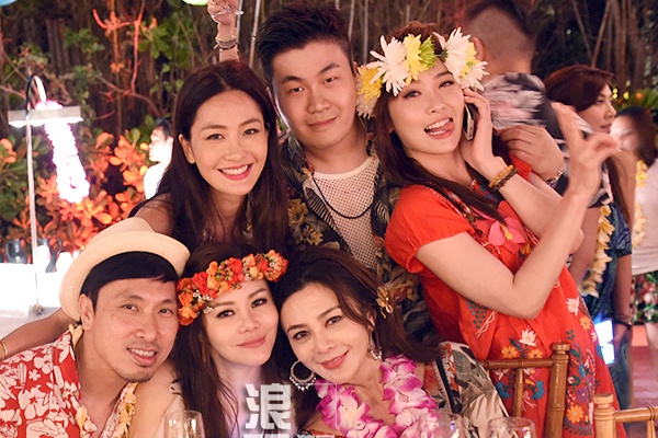 Paparazzi bi bat trong dam cuoi sao Hoa ngu hinh anh