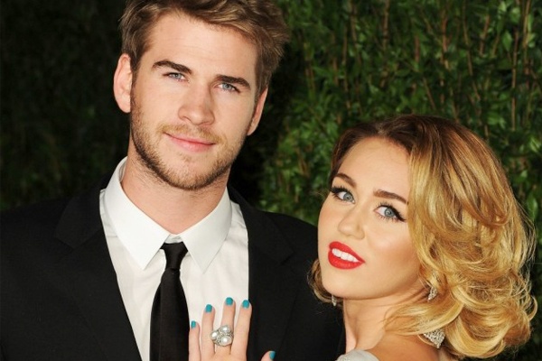 Miley Cyrus thua nhan van yeu tinh cu hinh anh